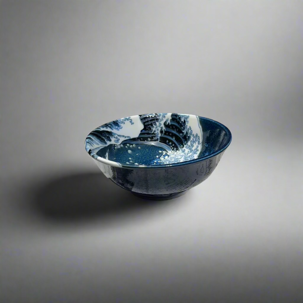 Front of Hokusai design Udon Bowl 19.4cm