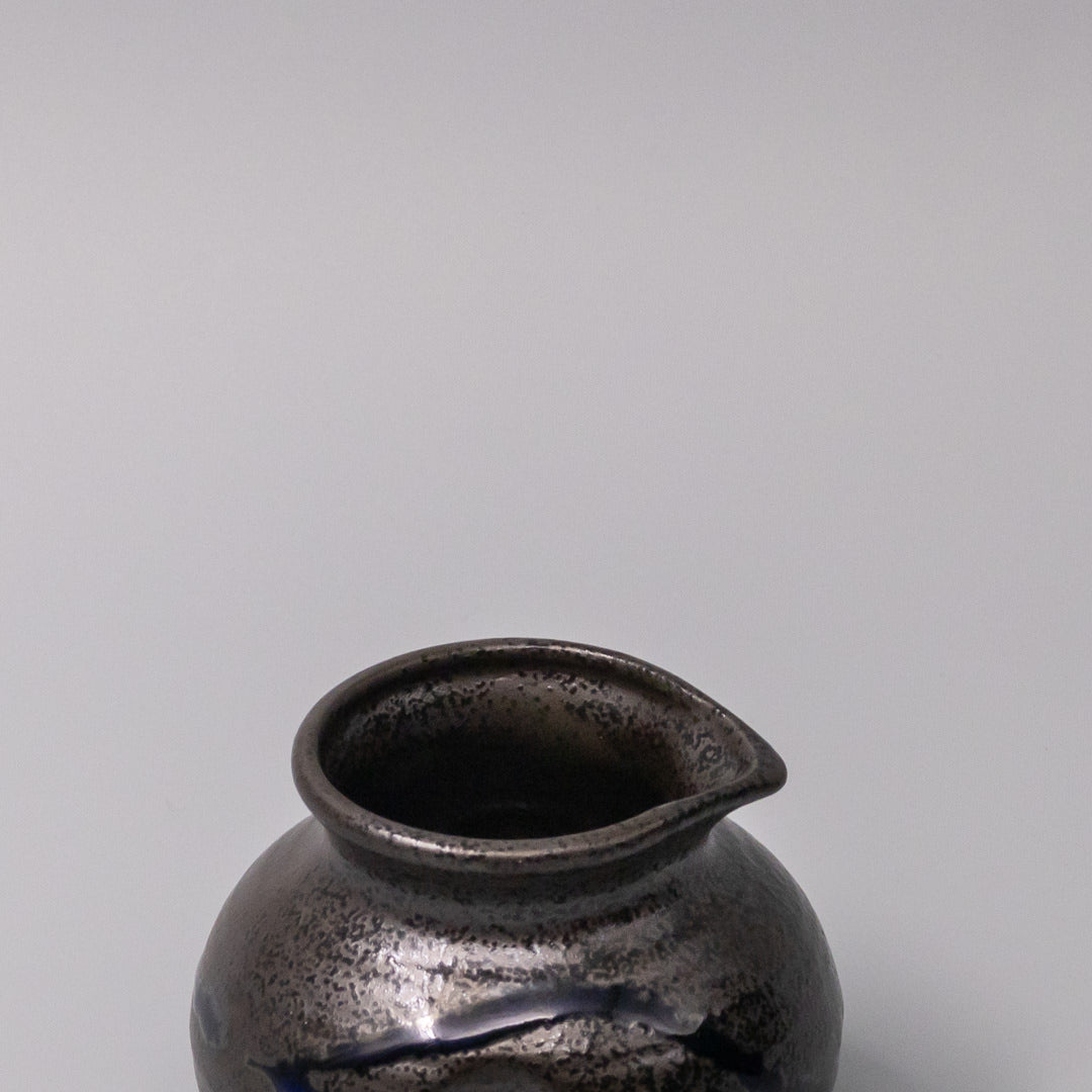 Metallic Black Blue Drip Pourer 120ml