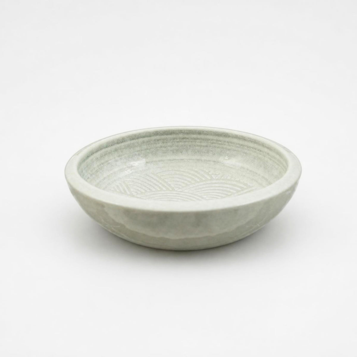 White Seigaiha Wave Thick Edge Bowl 17cm