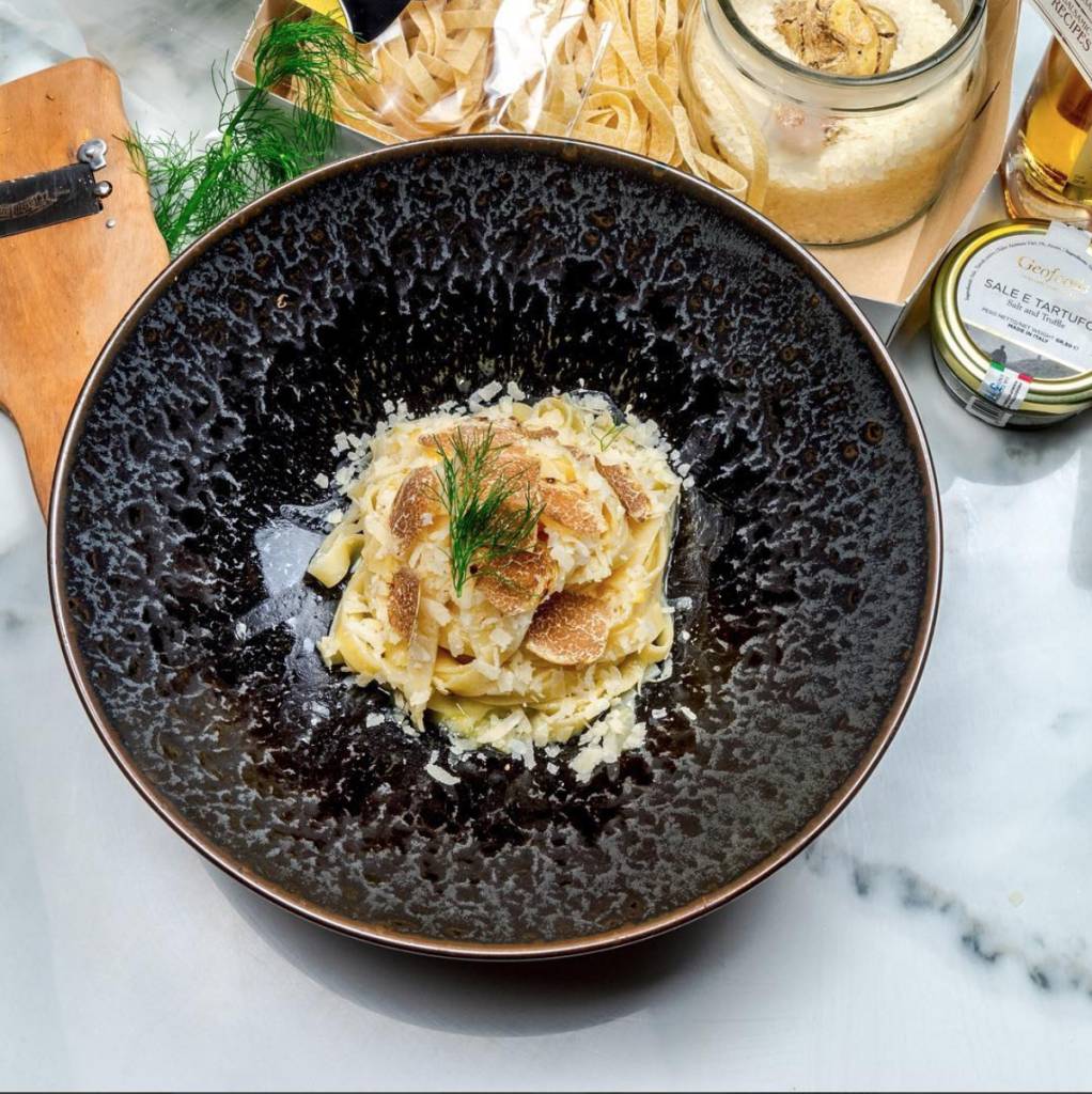 Black Pearl Ramen Bowl 24cm