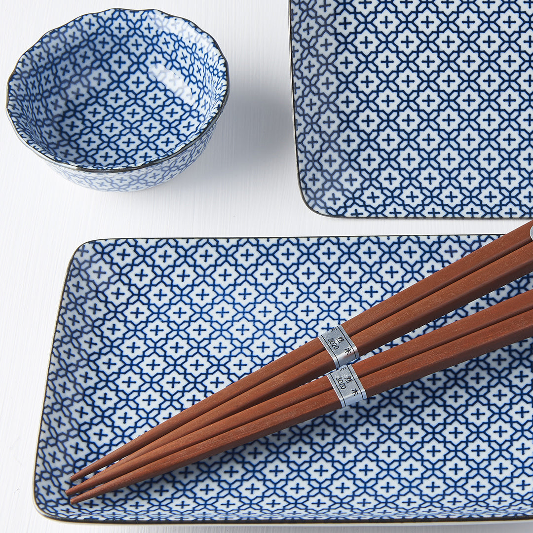 Blue and white geometric flower 4 piece boxed sushi set