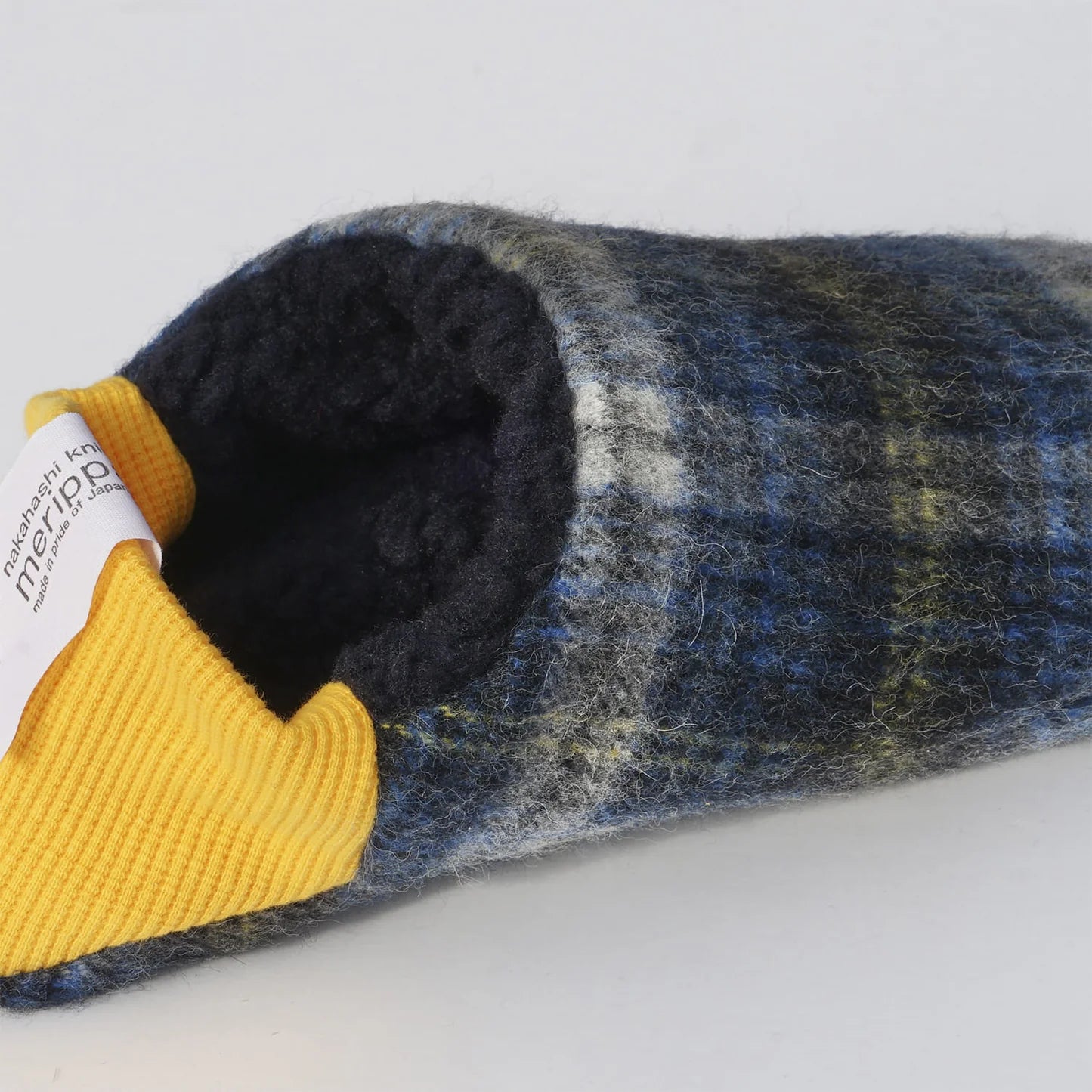 Merippa Shaggy Tartan x Quilted Boa Blue Japanese Slippers