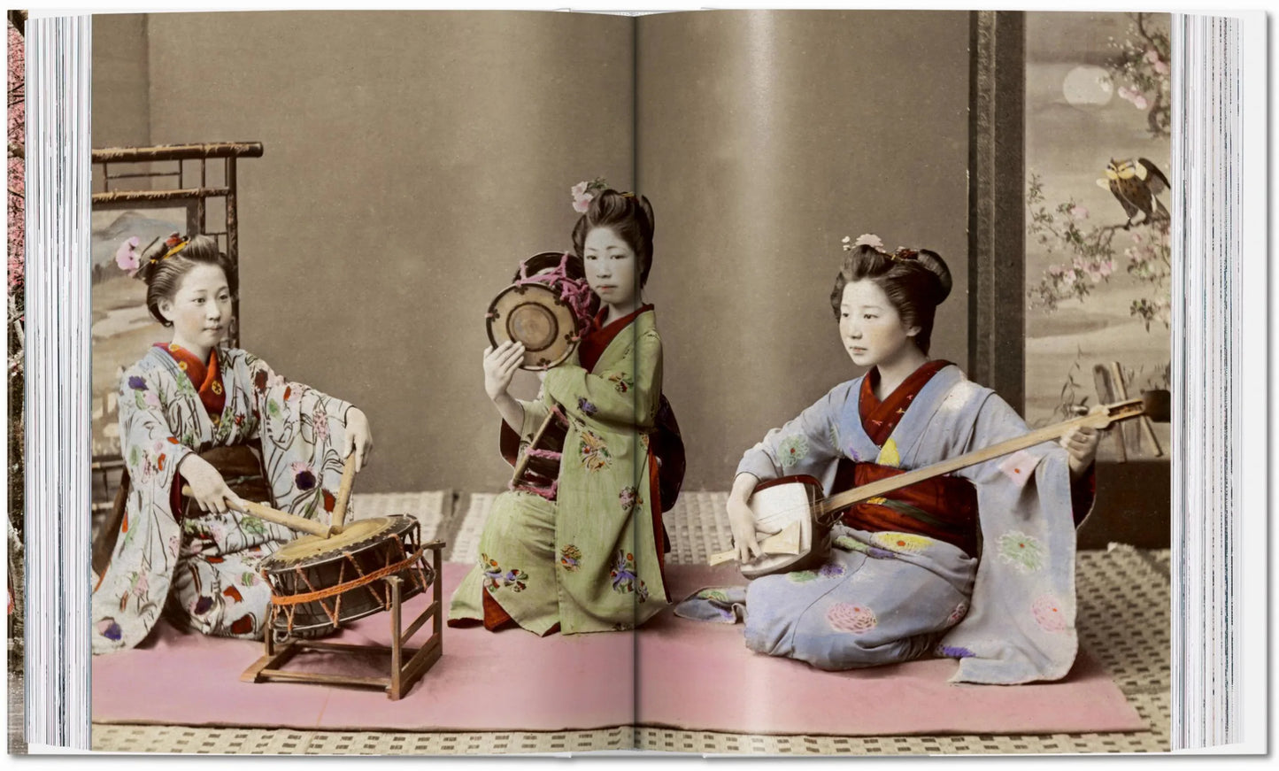 Japan 1900: A Portrait In Color