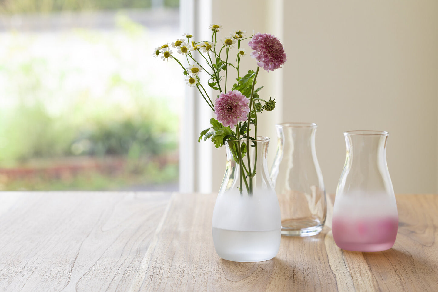 Tebineri Handmade Small Vase Gift Boxed - White