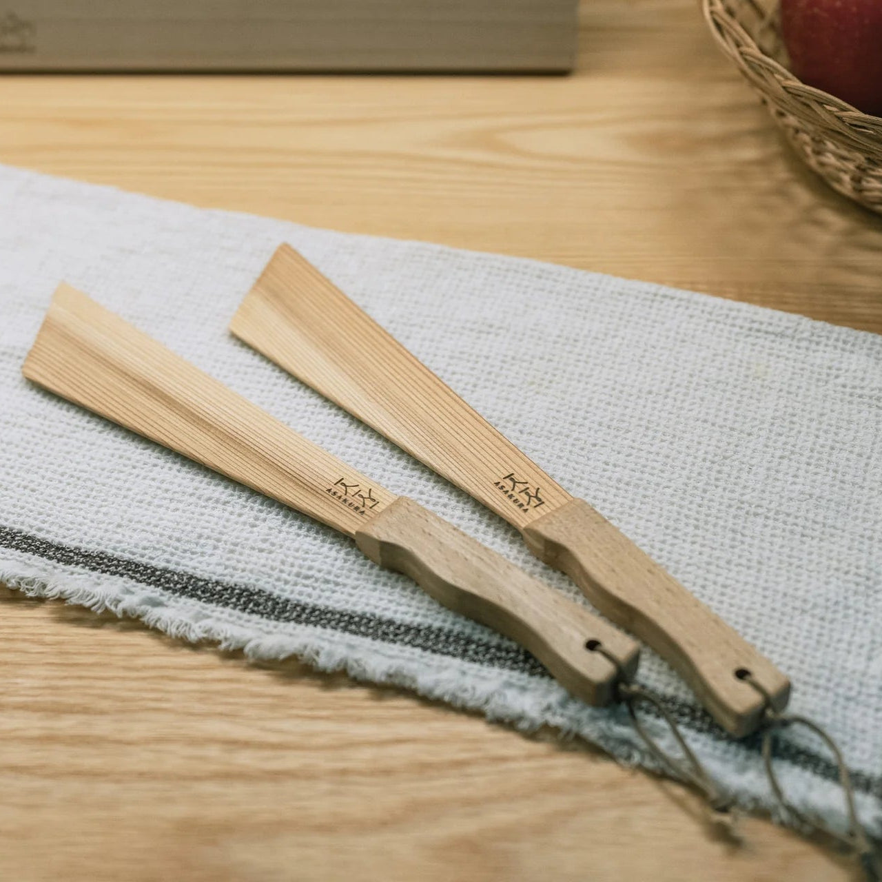 Asakura Hagoromo Wooden Turner 30cm