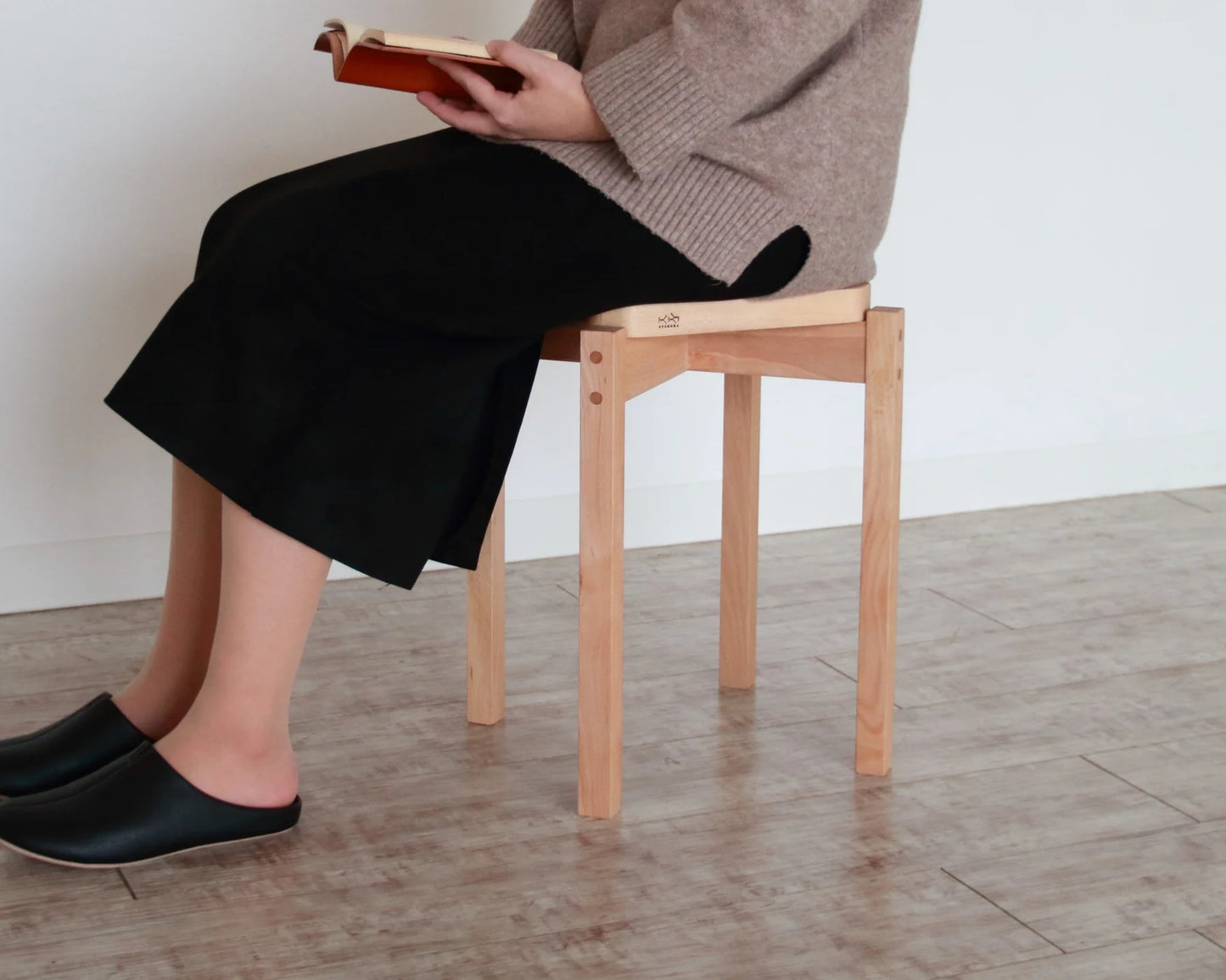 Asakura Makanai Natural Snow Beech Stool