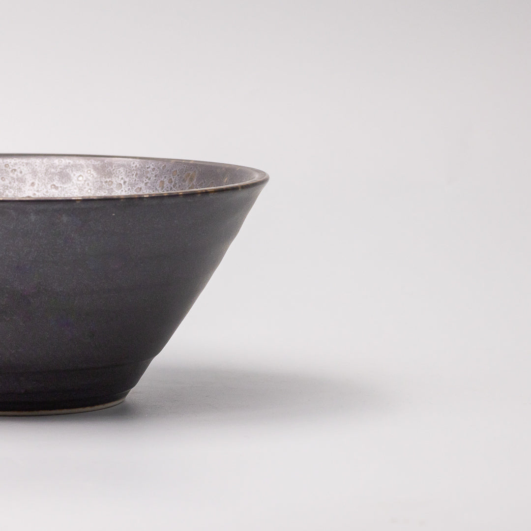 Black Pearl V Shape Bowl 19cm