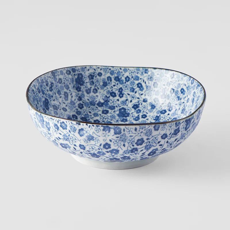 Blue Daisy uneven medium bowl 16cm