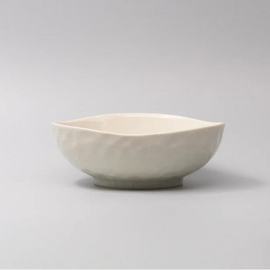 Kanso Soft White Uneven Bowl 17cm