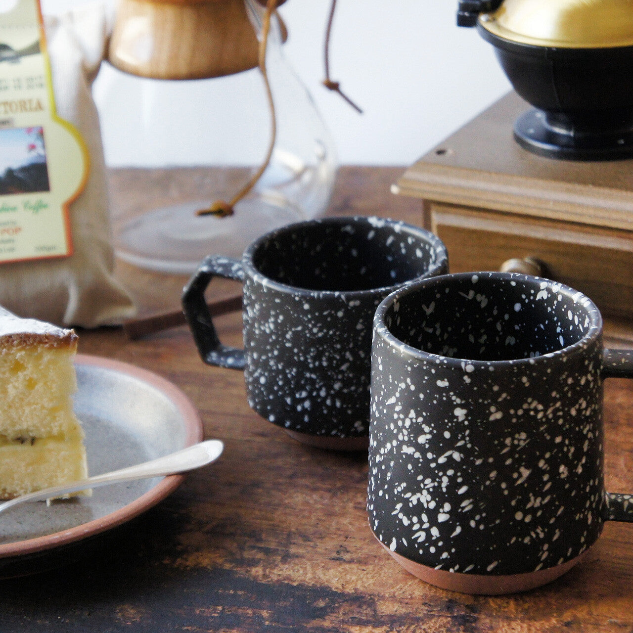 CHIPS Stack Splash Black & White Gift Boxed Mug with Handle 280ml