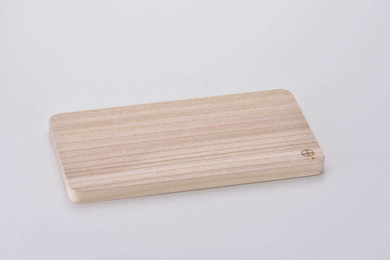 Chitose Paulownia Wood Cutting Board Medium