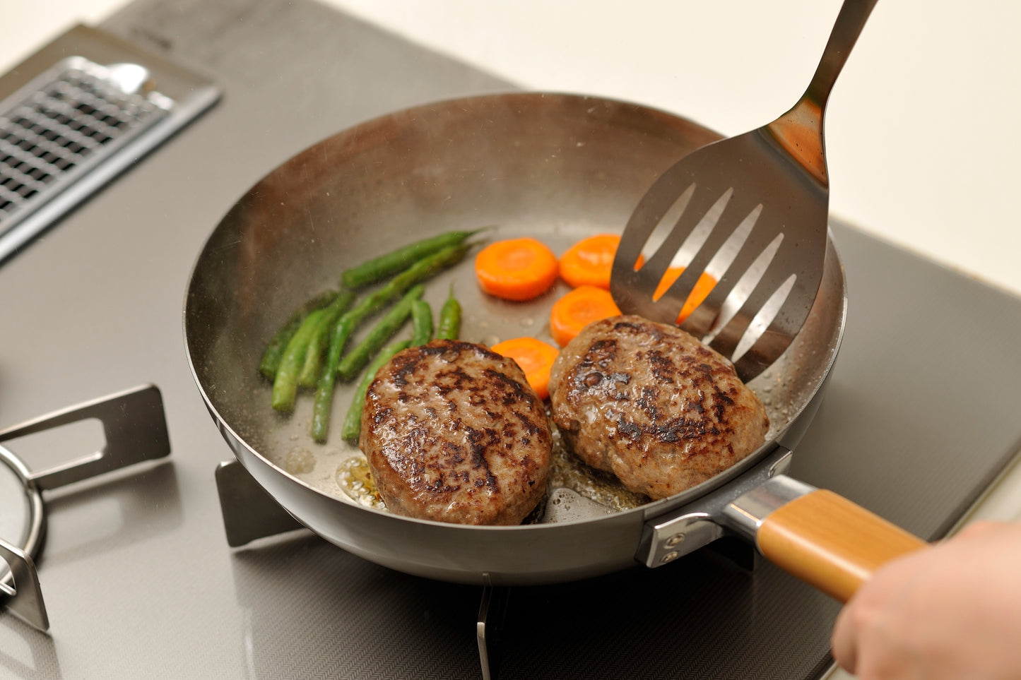 Chitose Wooden-Handled Iron Frying Pan 26cm