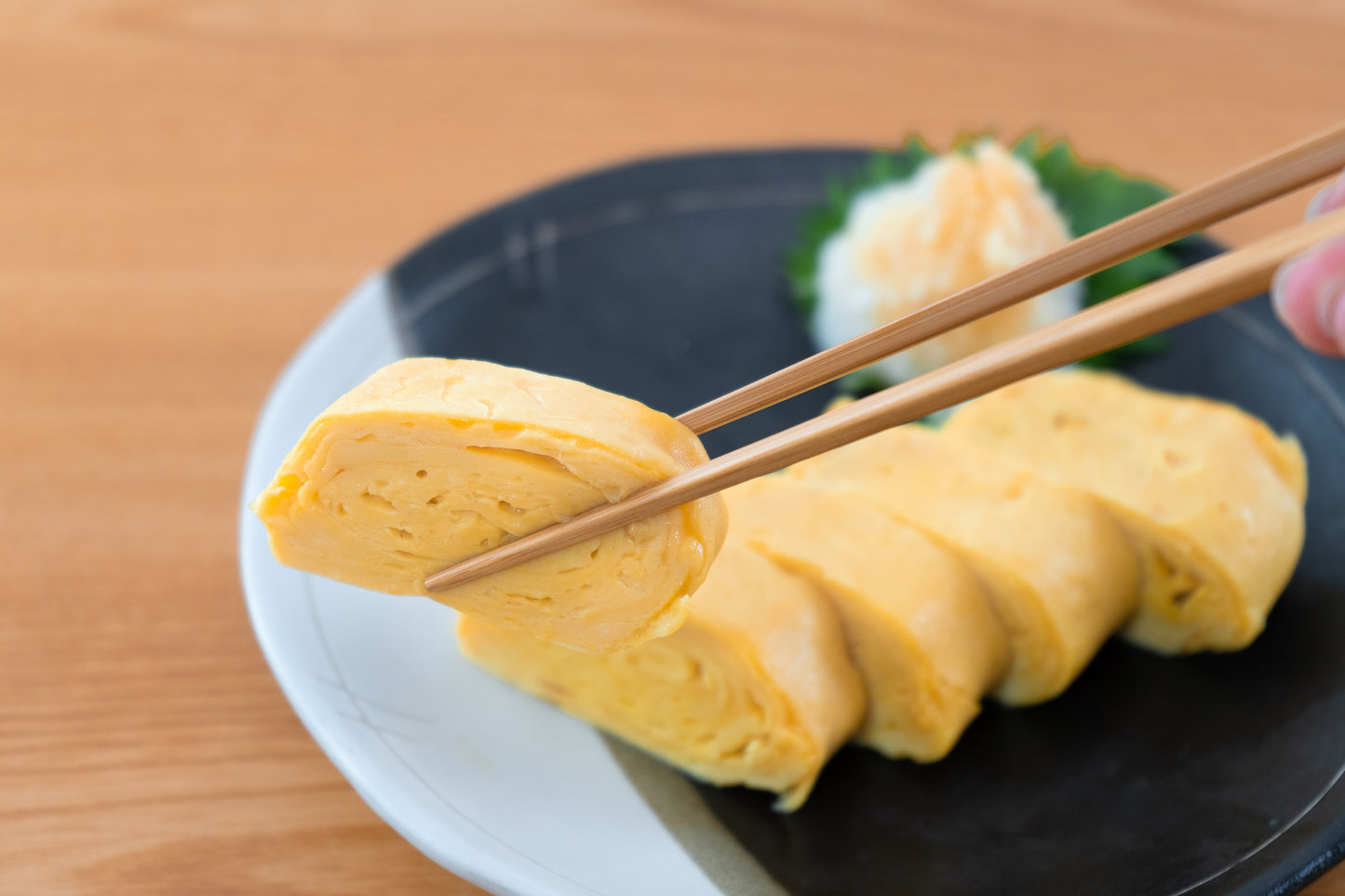 Chitose Wooden-Handled Iron Tamagoyaki Pan 14 x 18cm