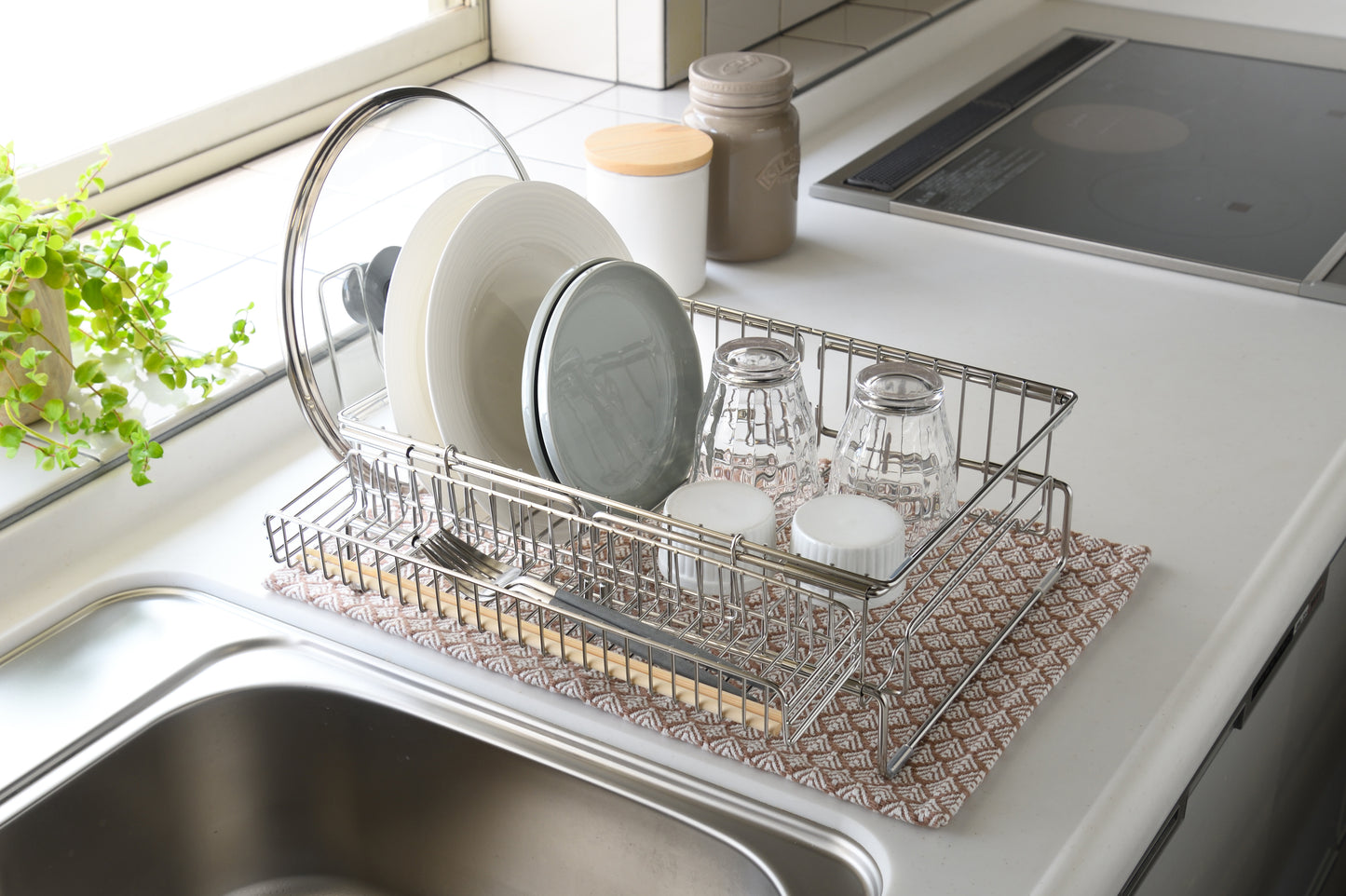 Enzo Expandable Sink Dish Drainer Rack with Lid & Cutting Board Stand