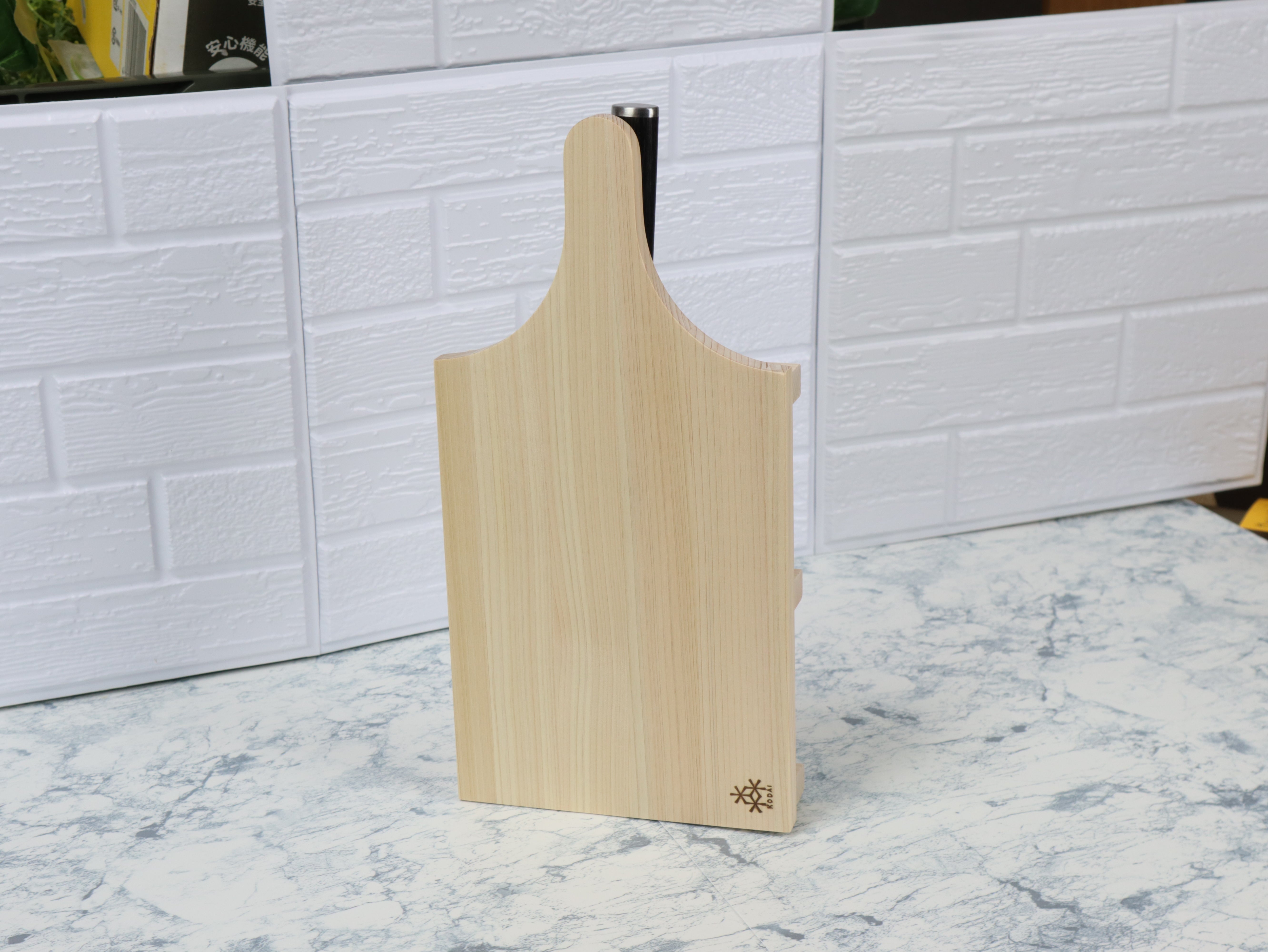 Hinoki Versatile Standing Plate Rectangle with Knife Slot – Made