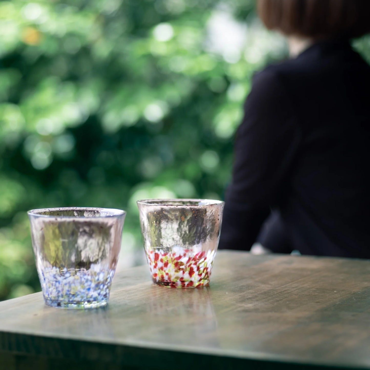Gold Rim Rock Glass Wooden Gift Boxed - Blue & White Drops