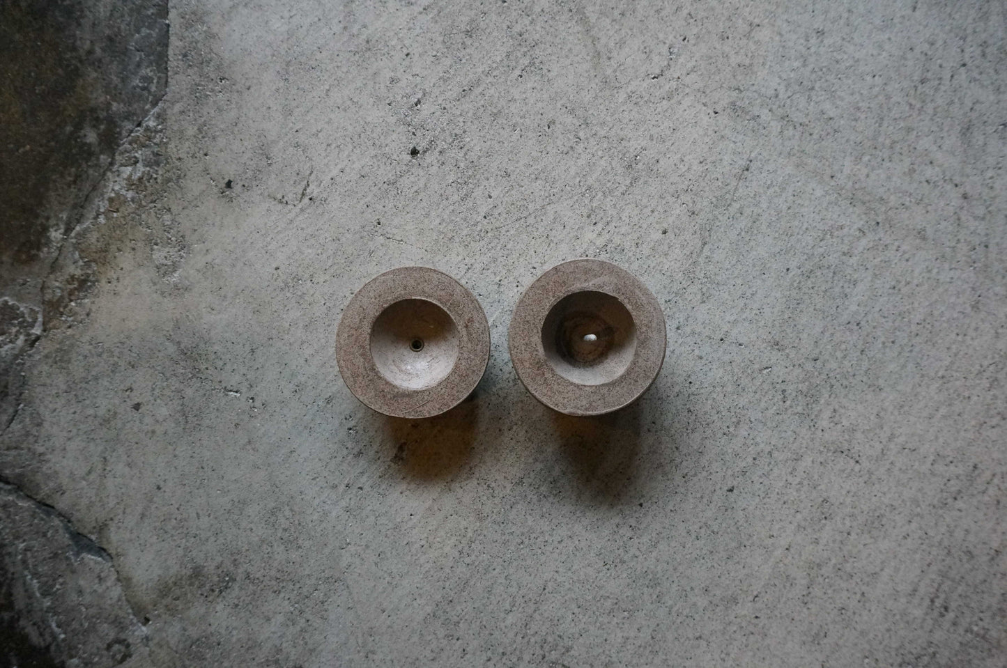 Haze Kodama Candle & Incense Holder - Ash Grey