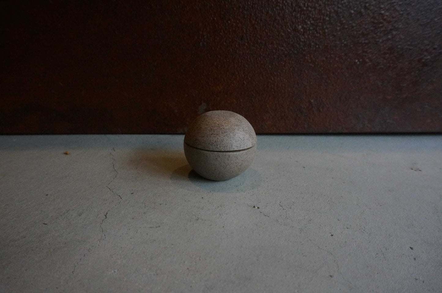 Haze Kodama Candle & Incense Holder - Ash Grey
