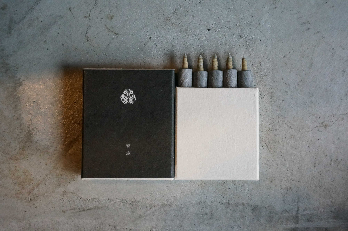 Hemp & Charcoal Spiral Warosoku 5 Candle - Shinto Harmony