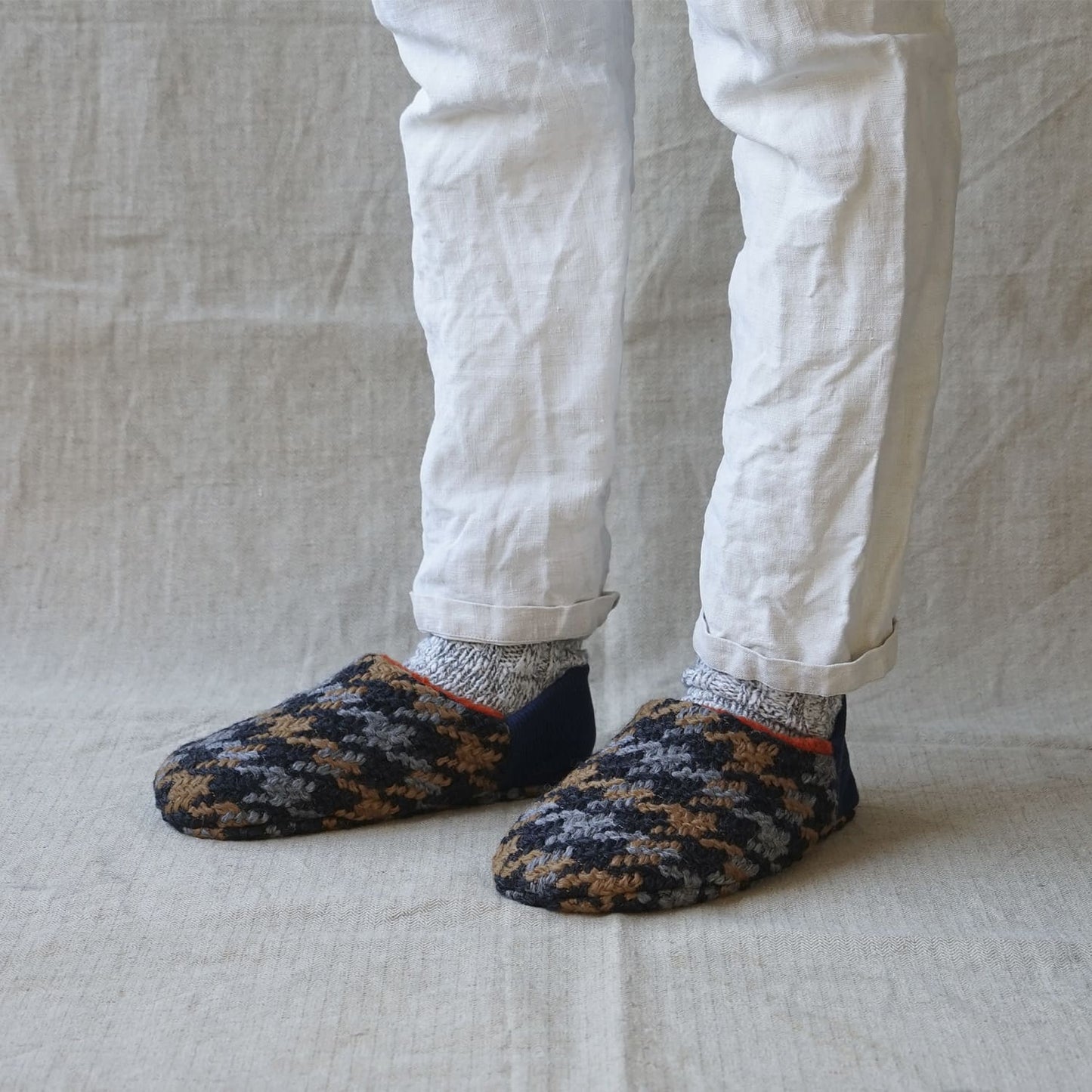 Merippa Hound Check x Boa Pile Orange Japanese Slippers