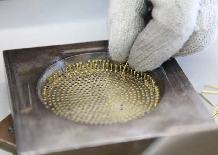 Ishizaki Rin Stainless Steel Black Round Kenzan 6cm