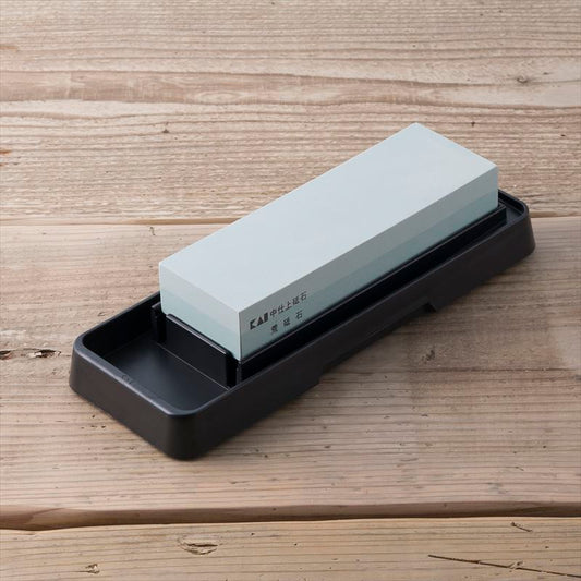 Kai Shun Combination Whetstone with reservoir 400/1000