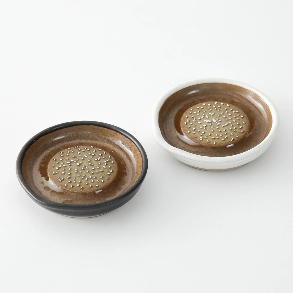 Motoshige Japanese Ceramic Ginger Grater 18cm - White