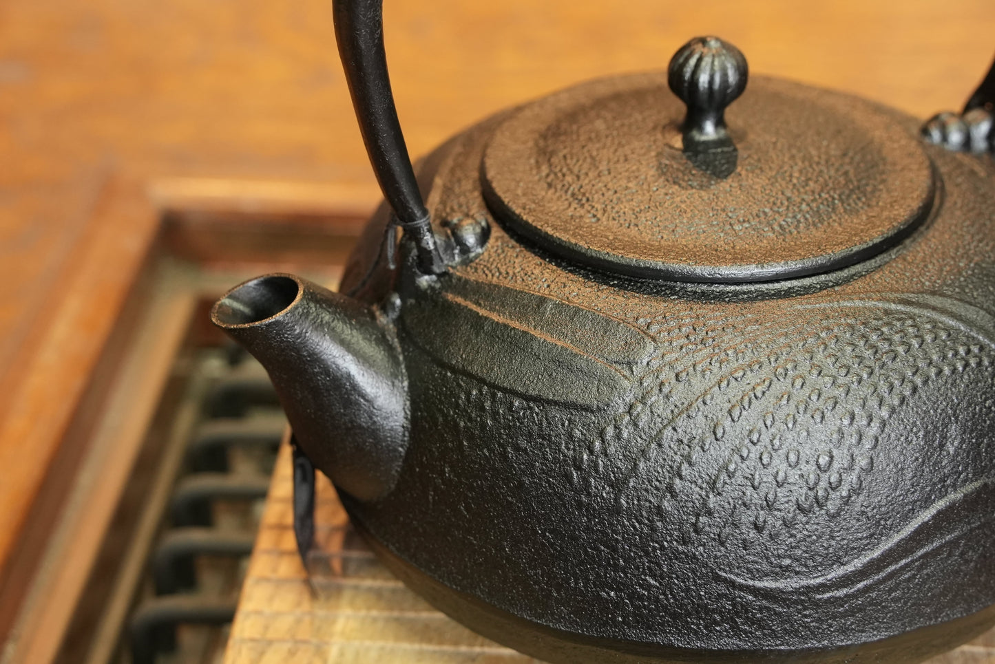 Nambu Cast Iron Dragonfly Kettle 1200ml