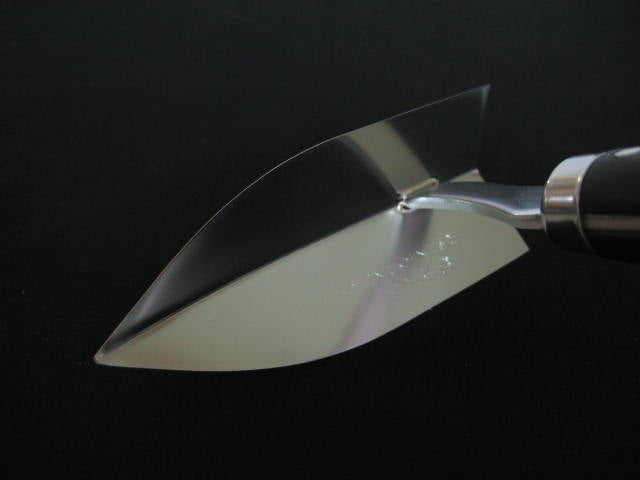 Nisaku Small Triangle Hoe