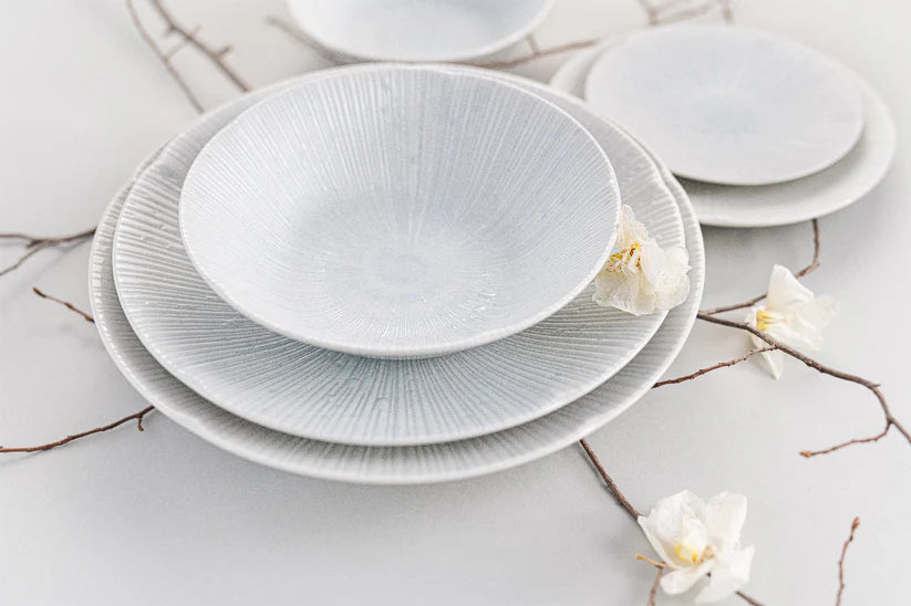 Ice Drift White Shallow Bowl 22cm