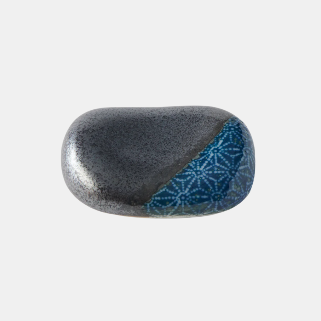 Pebble Chopstick Rest Black with Blue Section 4.5cm