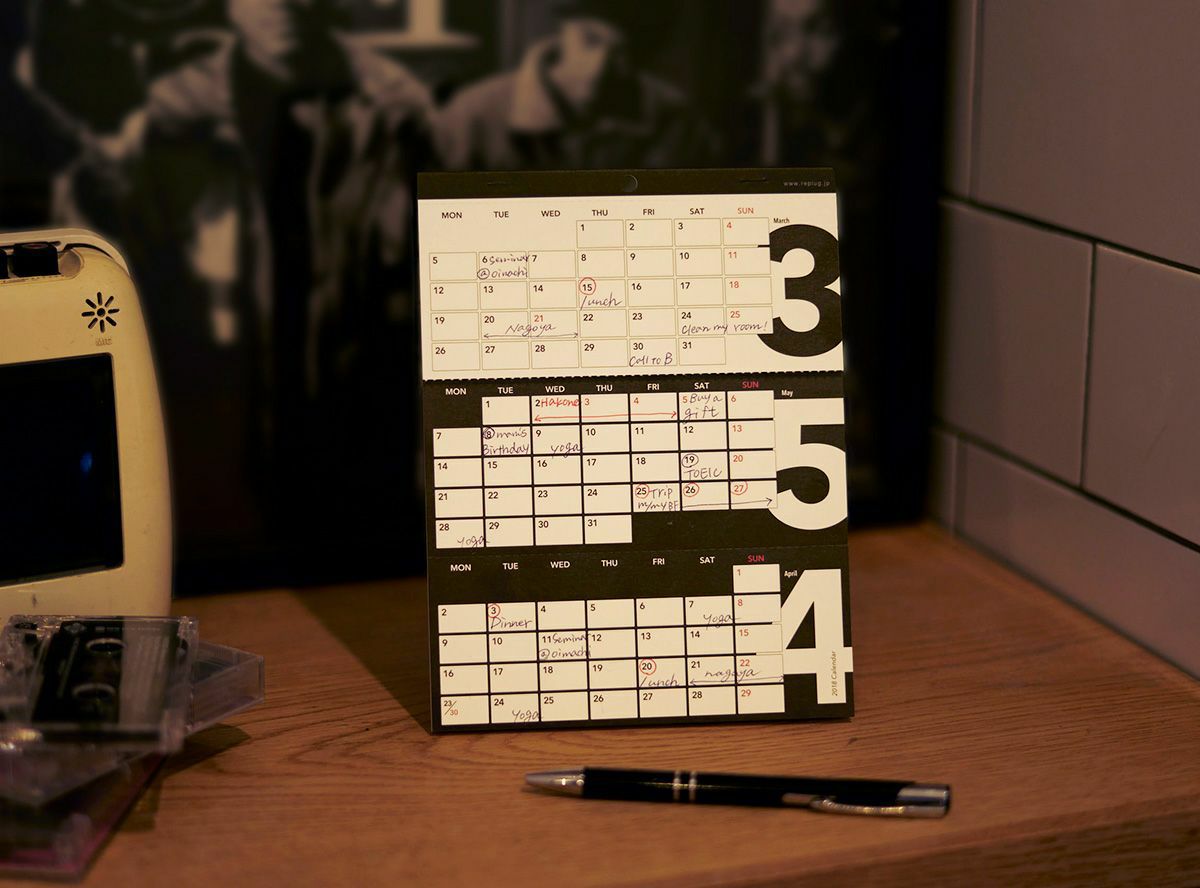 Replug 3's Three-Month Desk Calendar 2027