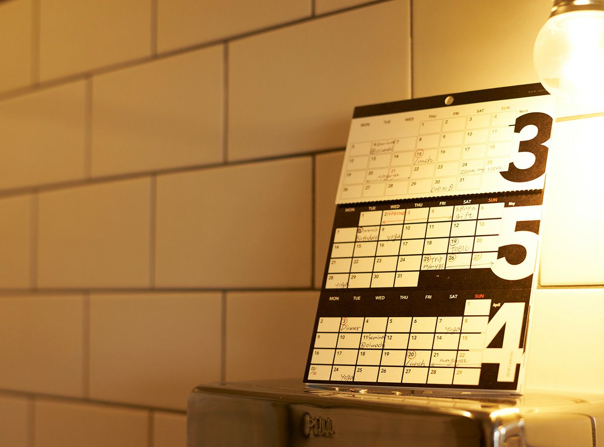 Replug 3's Three-Month Desk Calendar 2027
