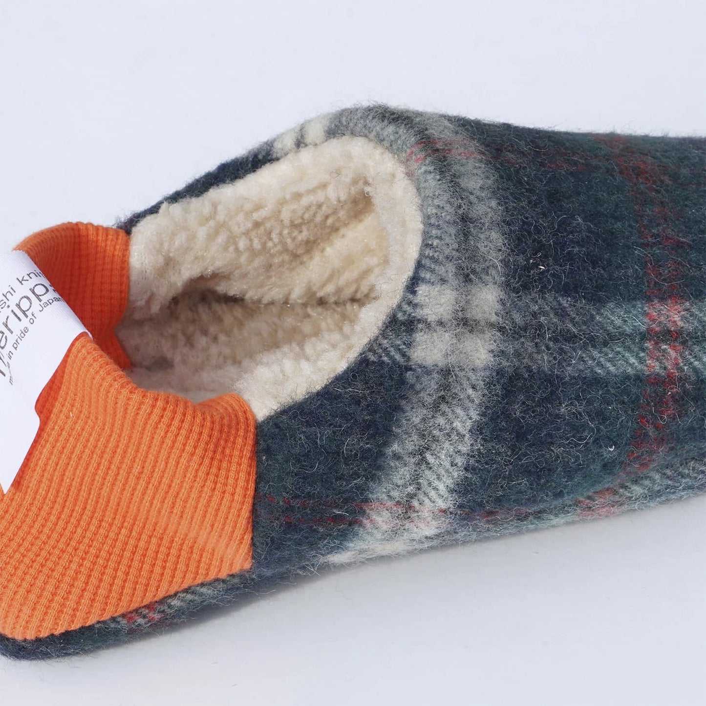 Merippa Shaggy Tartan x Quilted Boa Japanese Slippers