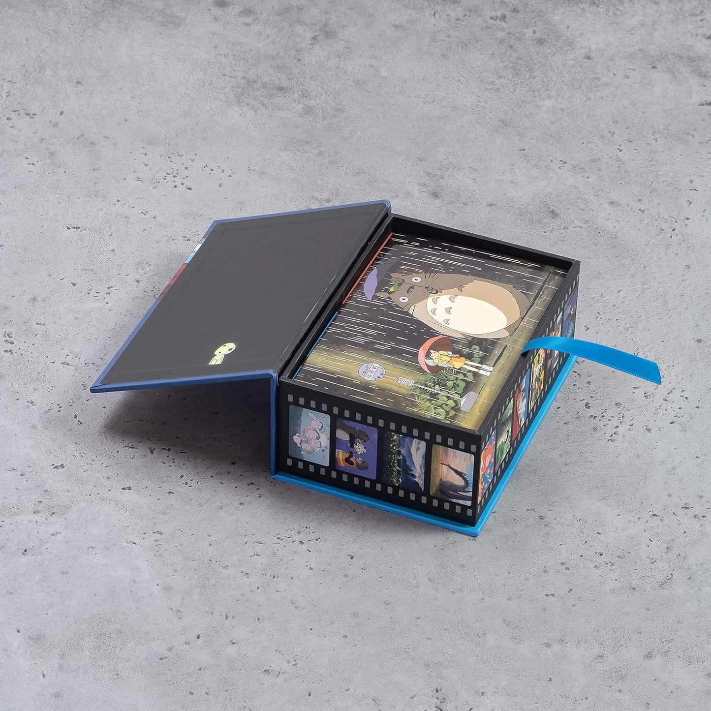 Studio Ghibli: 100 Collectible Postcards