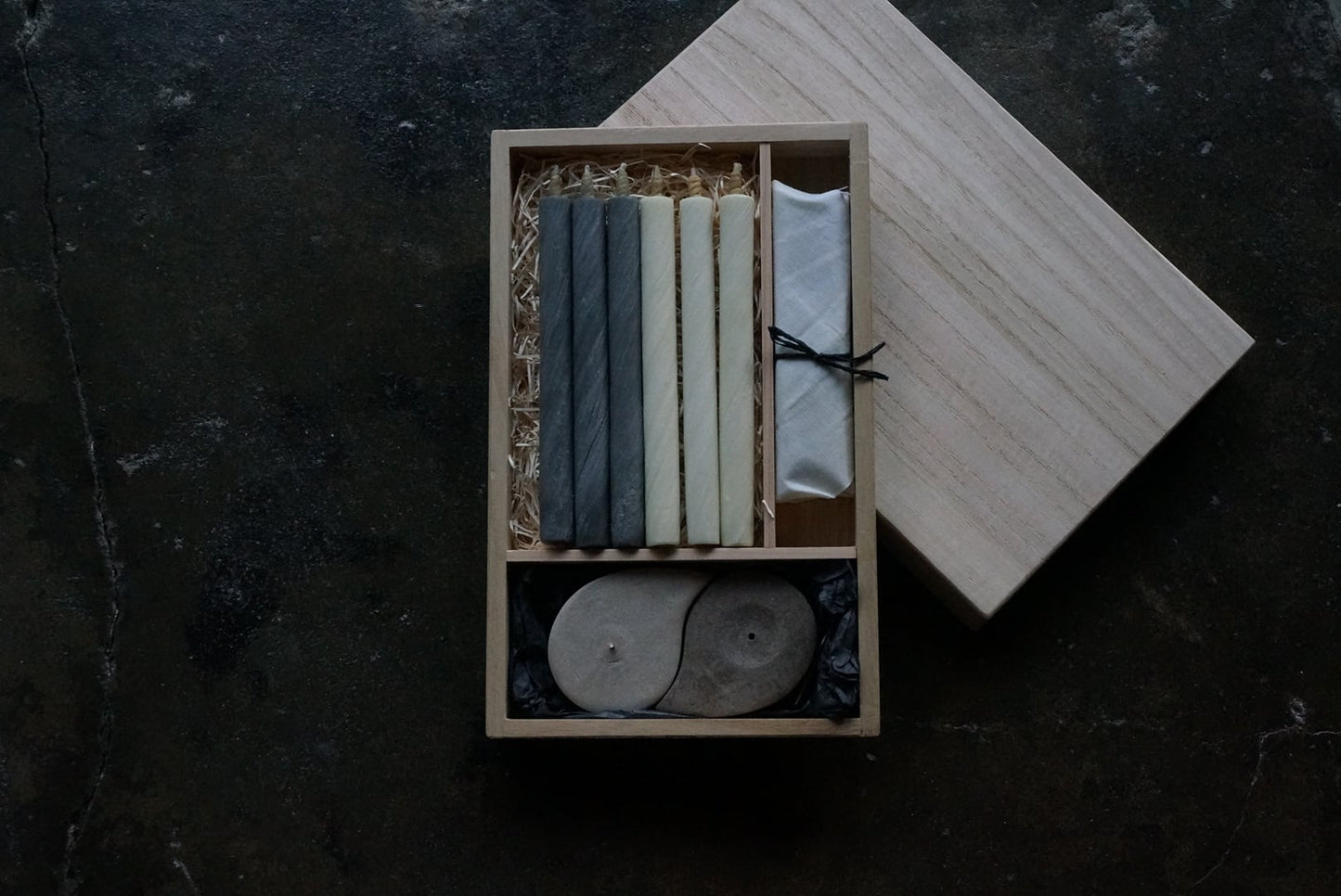 Yin & Yang Warosoku Candle Gift Set