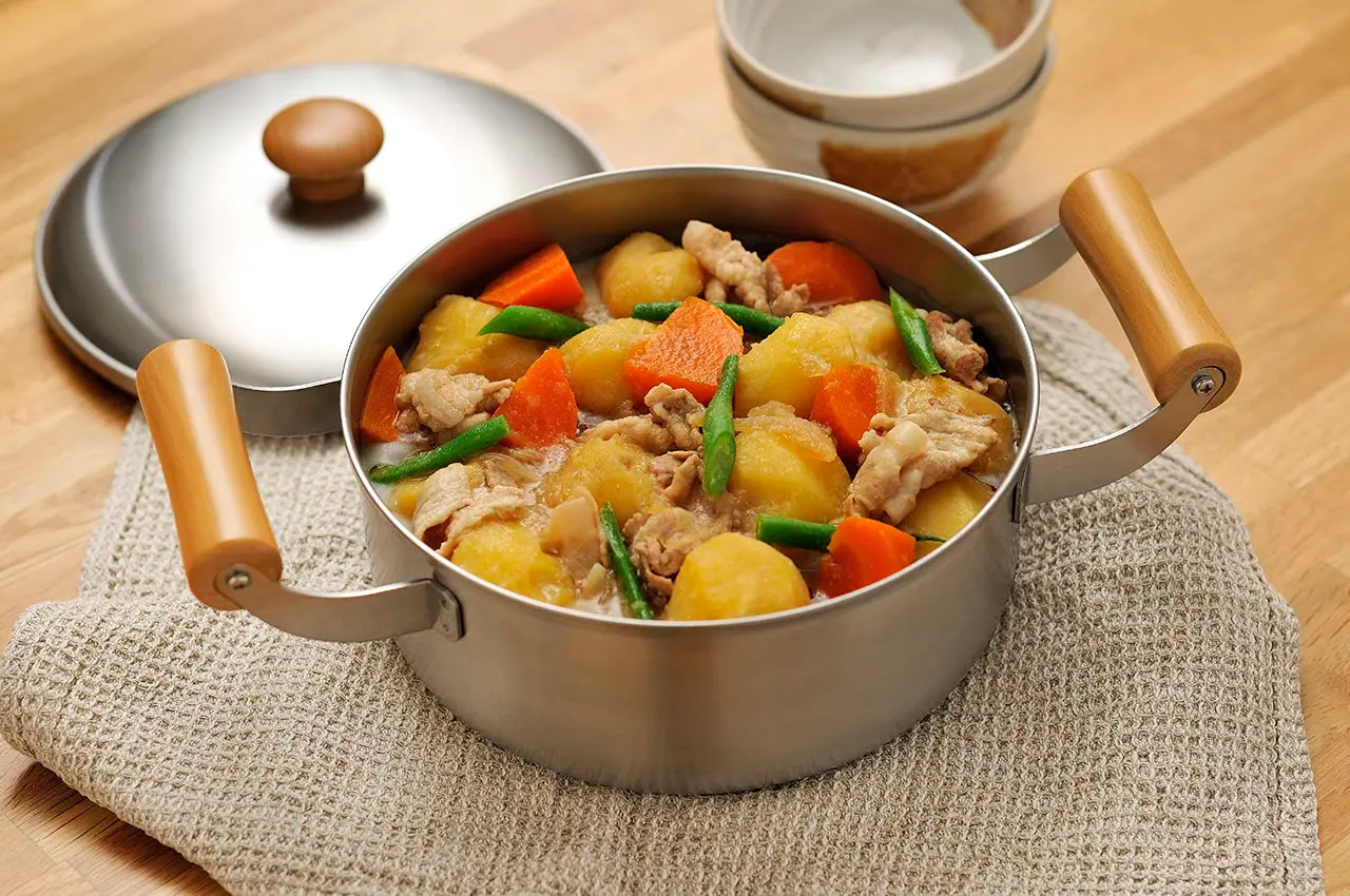 Chitose Wooden-Handled Stainless Steel Casserole 20cm
