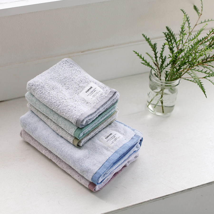 Shinto Yukine face and hand towel blue - 33 x 82cm