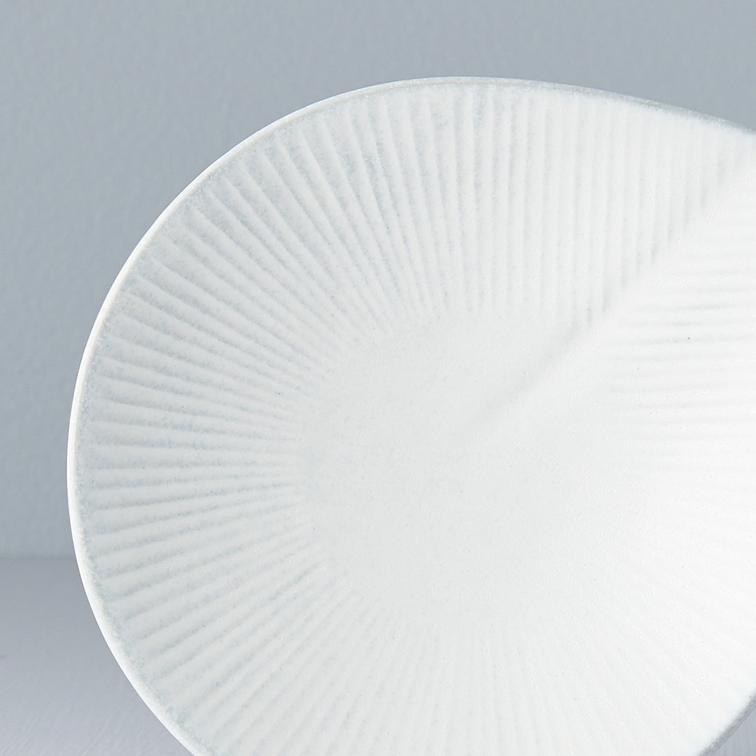 Small Rounded Plate Snow Leaf rounded small plate 12cm – Made In Japan UK