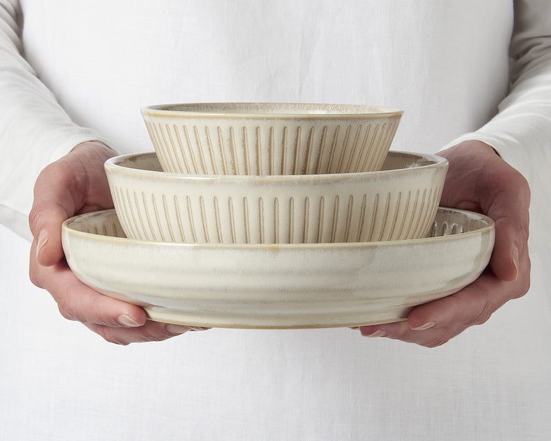Ridged Alabaster Dinner Plate 23cm