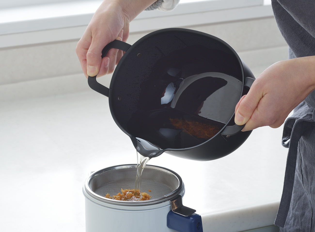 Aikata Cast Iron Tempura Pot / Frying Pan 20cm