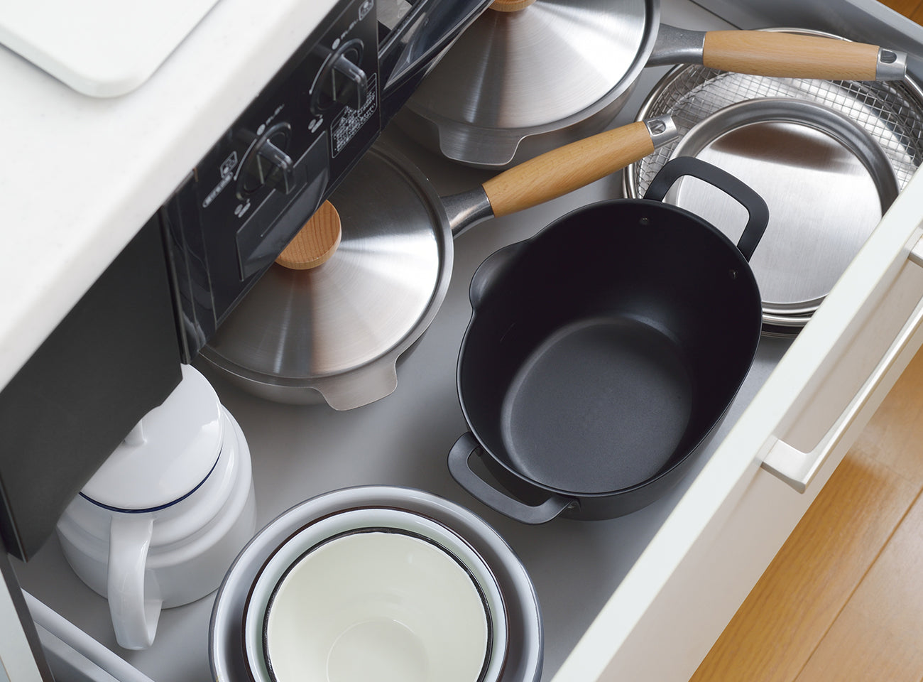 Aikata Cast Iron Tempura Pot / Frying Pan 20cm