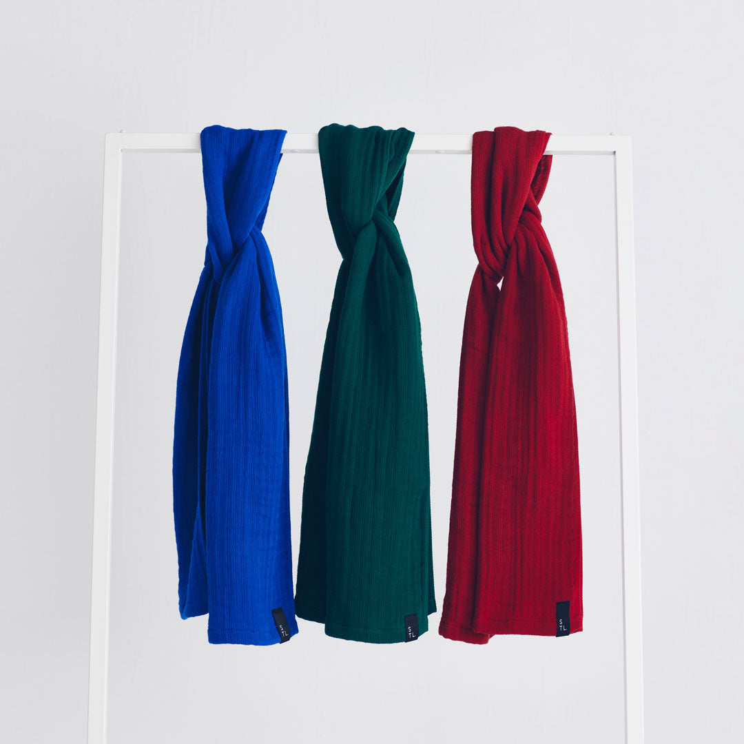 Shinto 2.5 ply gauze throw deep red - 88 x 140 cm