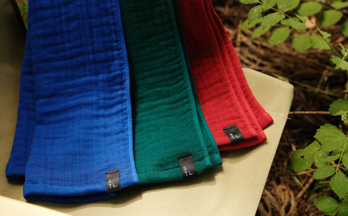 Shinto 2.5 ply gauze throw deep red - 88 x 140 cm