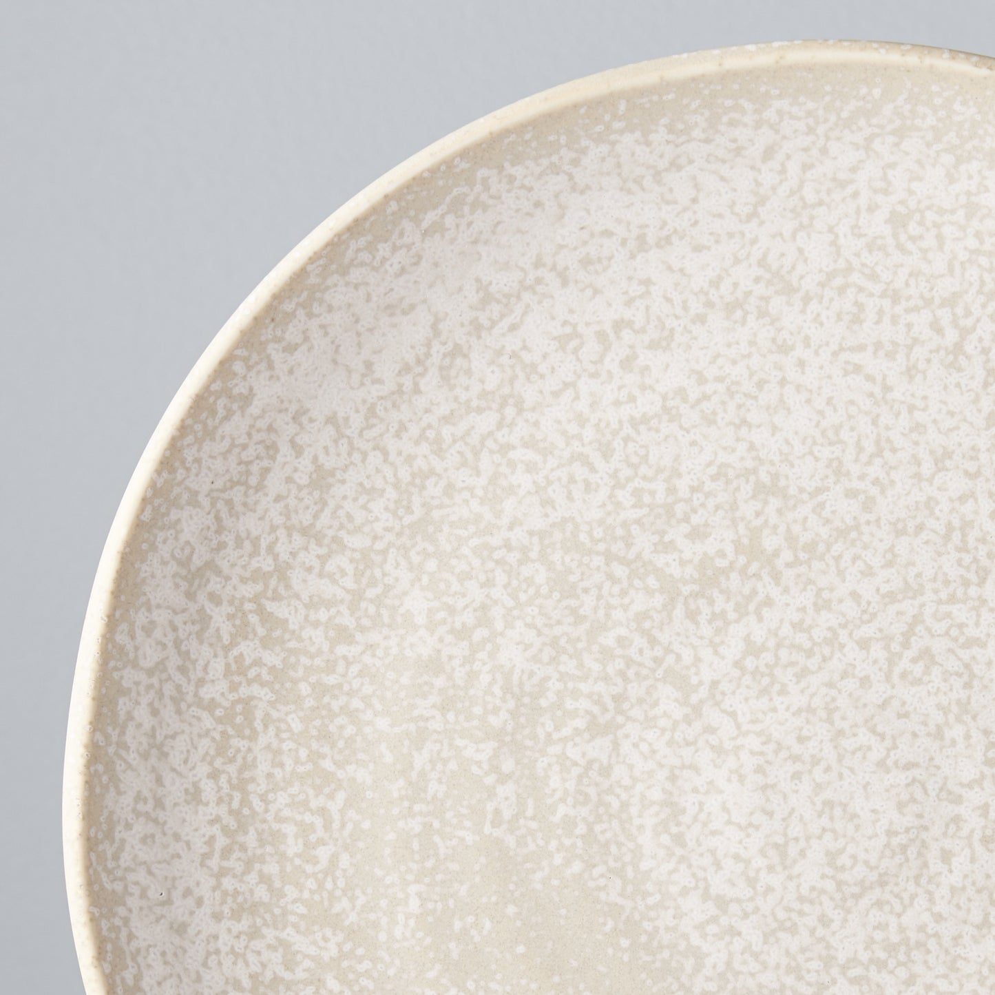 White Fade uneven plate 24cm