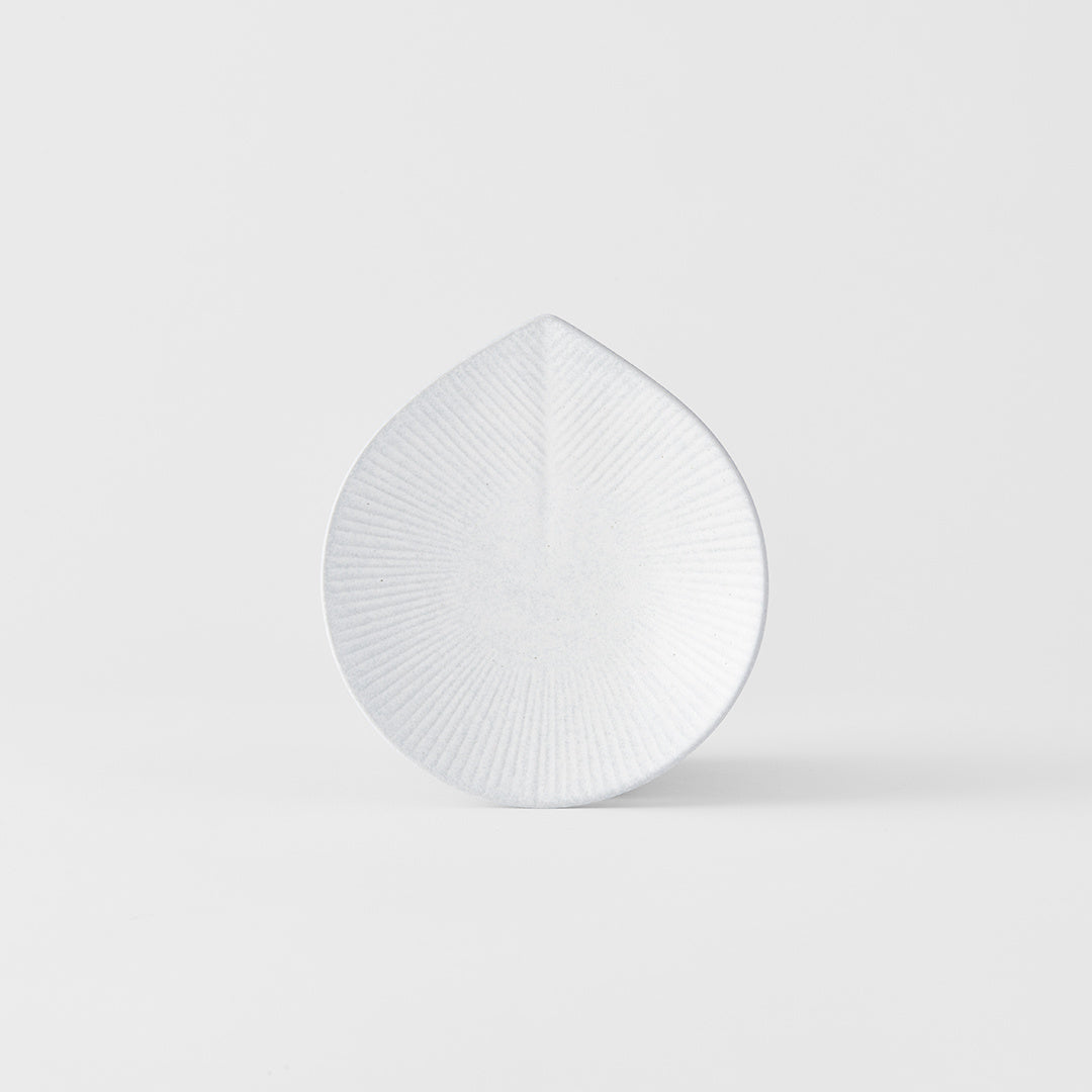 Small Rounded Plate Snow Leaf rounded small plate 12cm – Made In Japan UK